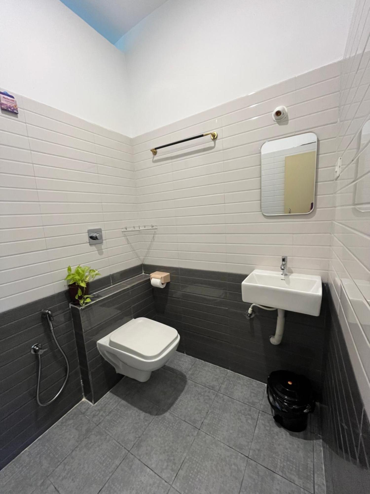Aurobliss Homestay Villupuram Bagian luar foto